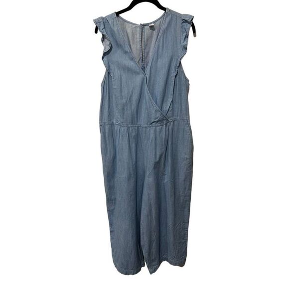 Old Navy Surplice Ruffle Cap Sleeve Cropped Cotton Chambray Jumpsuit Blue Sz XL - Picture 1 of 12